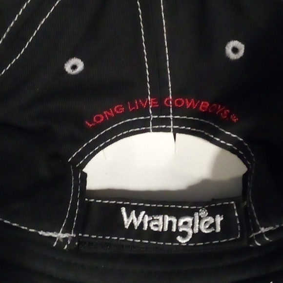 NWOT Wrangler Twenty Xtreme hat, adjustable Velcro closure - Picture 3 of 8